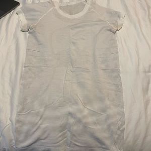 Lululemon Swiftly Tech Short sleeve 2.0